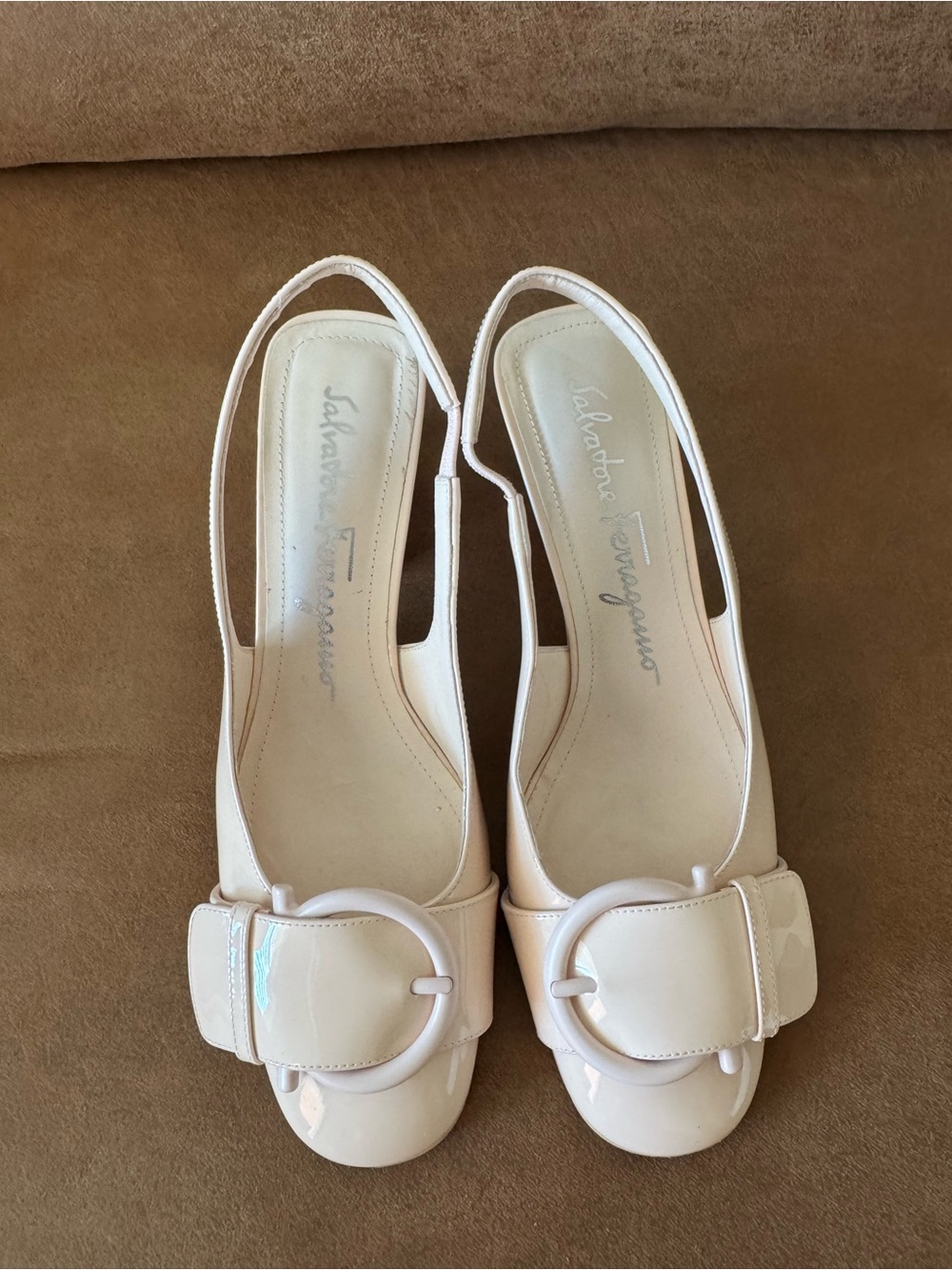 Salvatore Ferragamo Briget 7.5 C Pump Leather Classic Gancini Heel - Picture 3 of 5